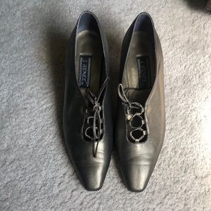 J. Renee’ Cobble heel shoe Color: Pewter. Size 8 1/2 M